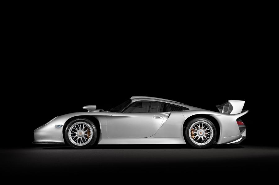  Porsche 911 GT1 Strassenversion 1997 года  (фото 18 из 61)